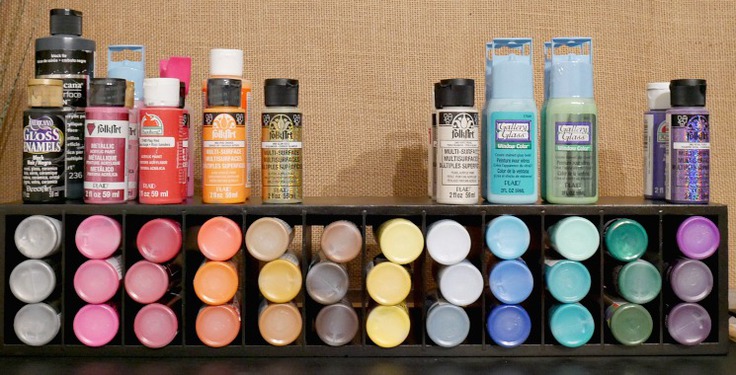 Easy way to store bottles of paint